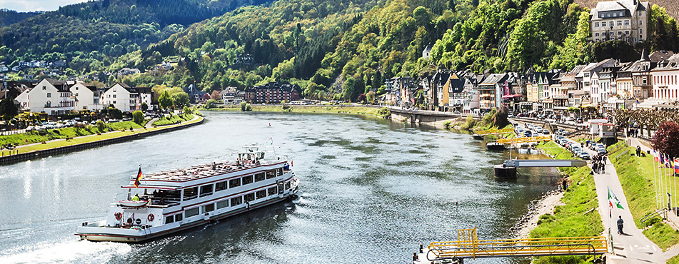 Teaserbild Flusskreuzfahrt Mosel Moselufer 